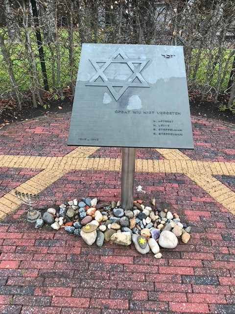 Joods monument Foto bij Agnes van Wijnen